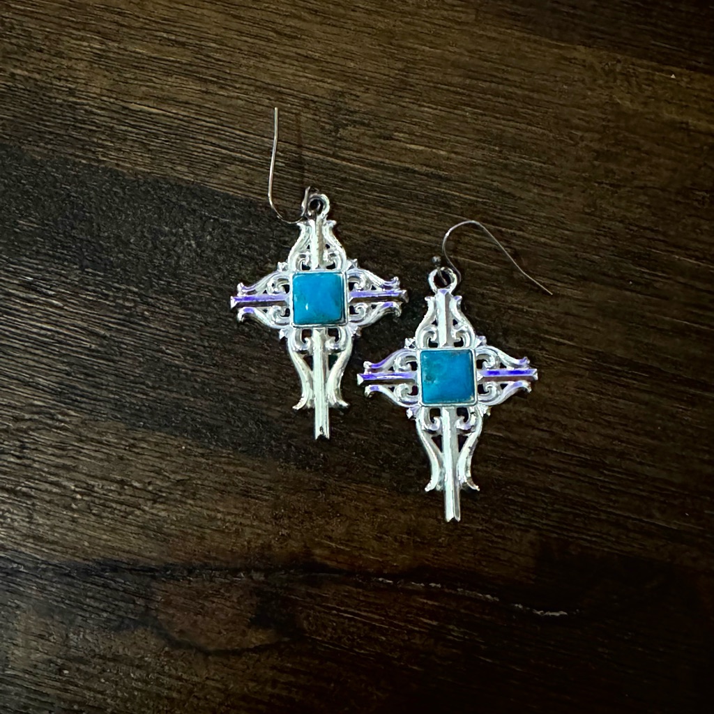 Montana Silversmiths Silver And Blue Earrings 25$